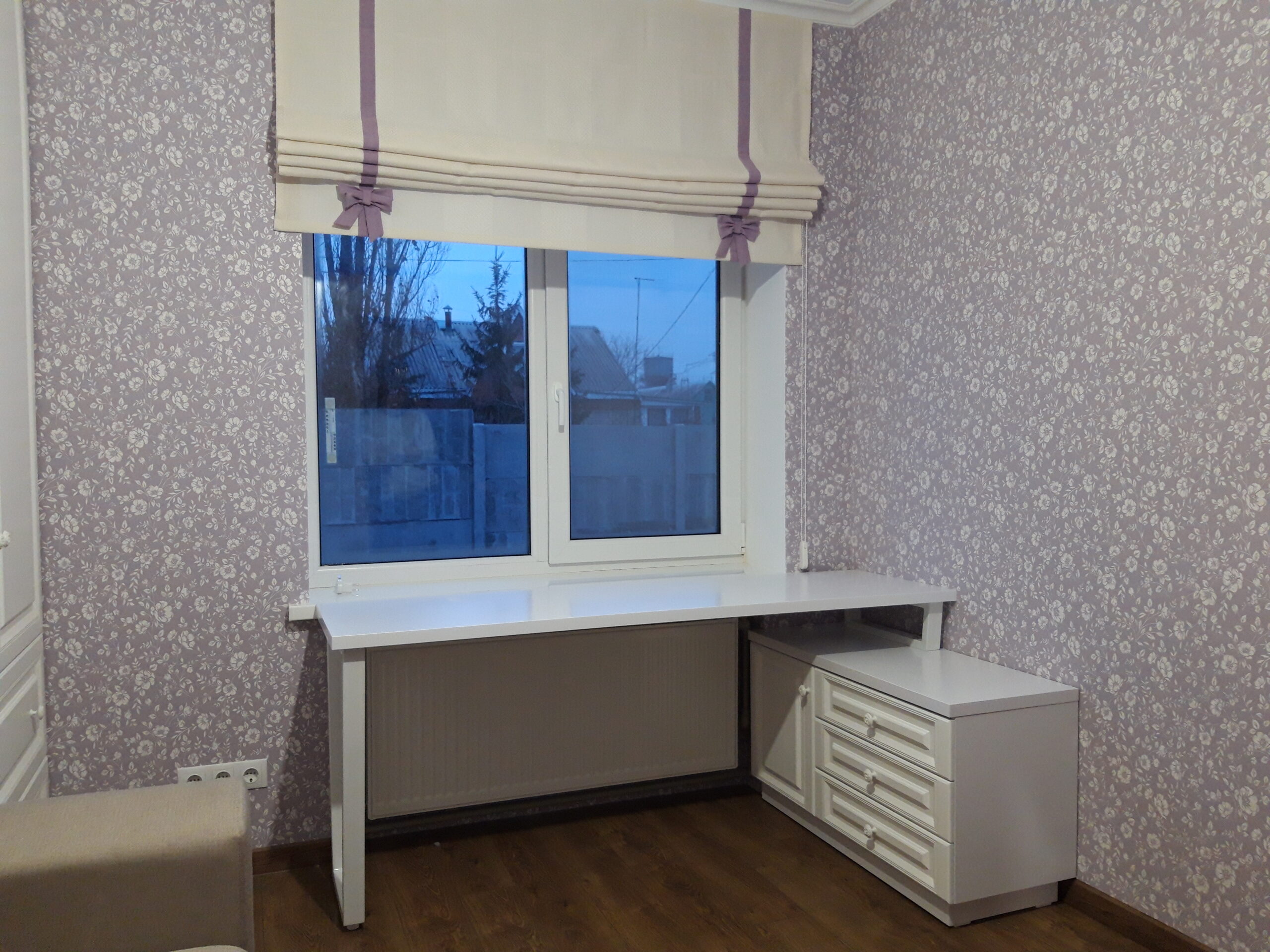 table-white